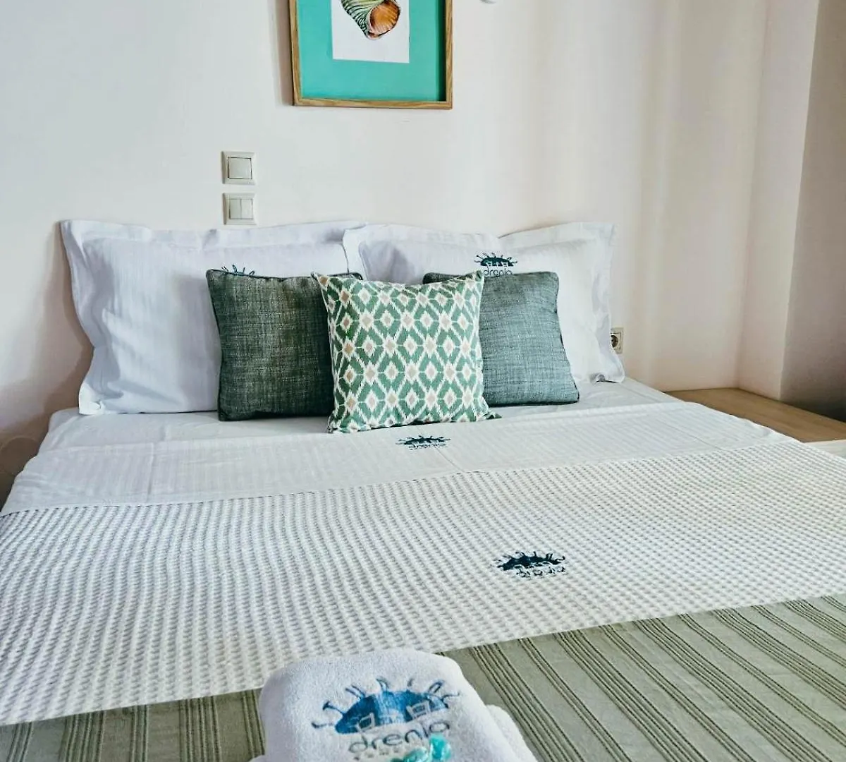 Drenia Studios Amolianí Apartmán