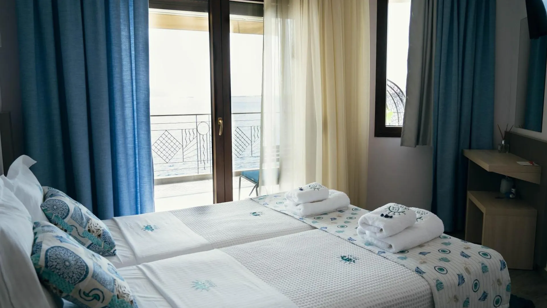 Apartment Drenia Studios Ammouliani