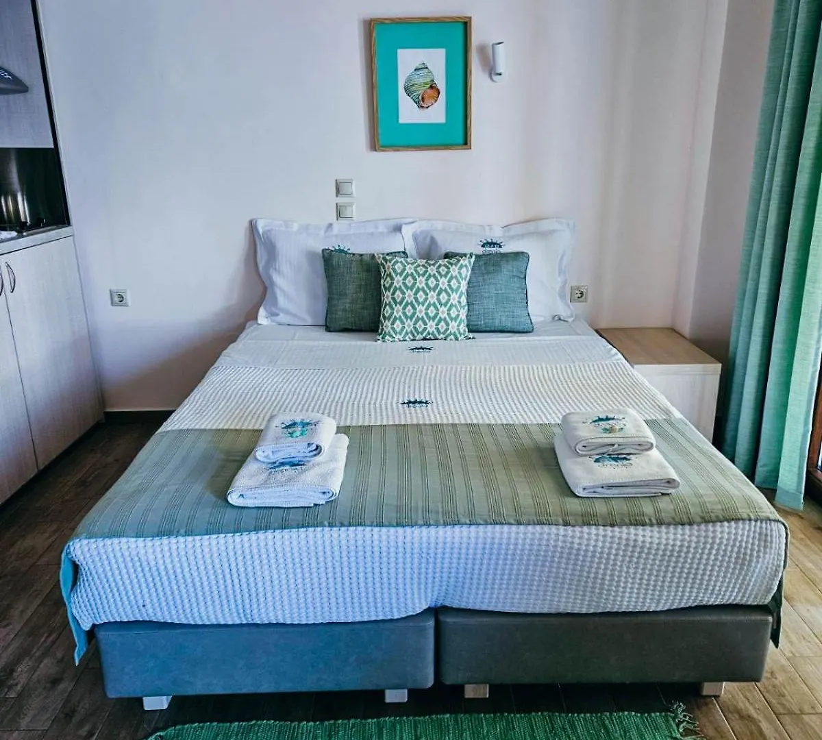 Drenia Studios Amolianí Apartmán