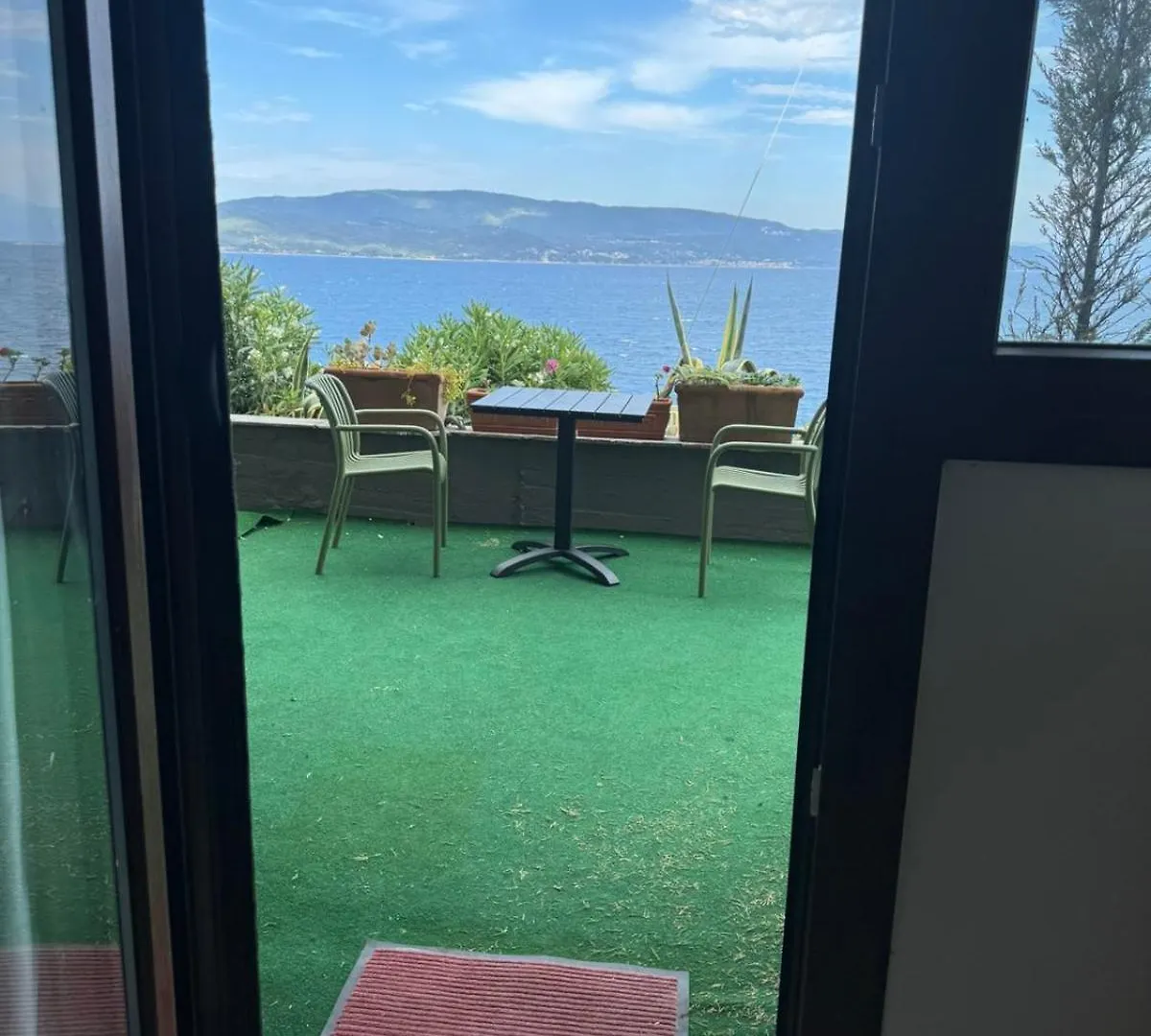 Drenia Studios Amolianí Apartmán